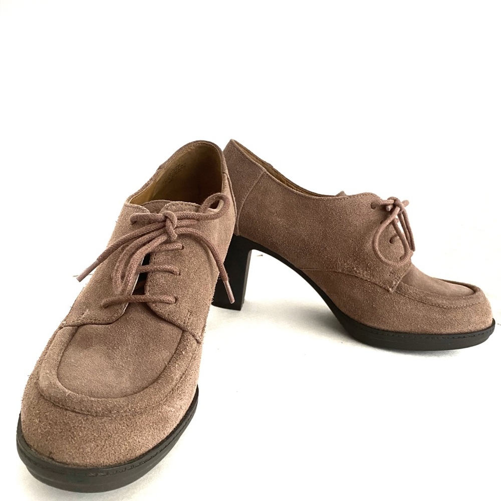 Easy spirit Esvalonia. Comfort bootie with a retro vibe.